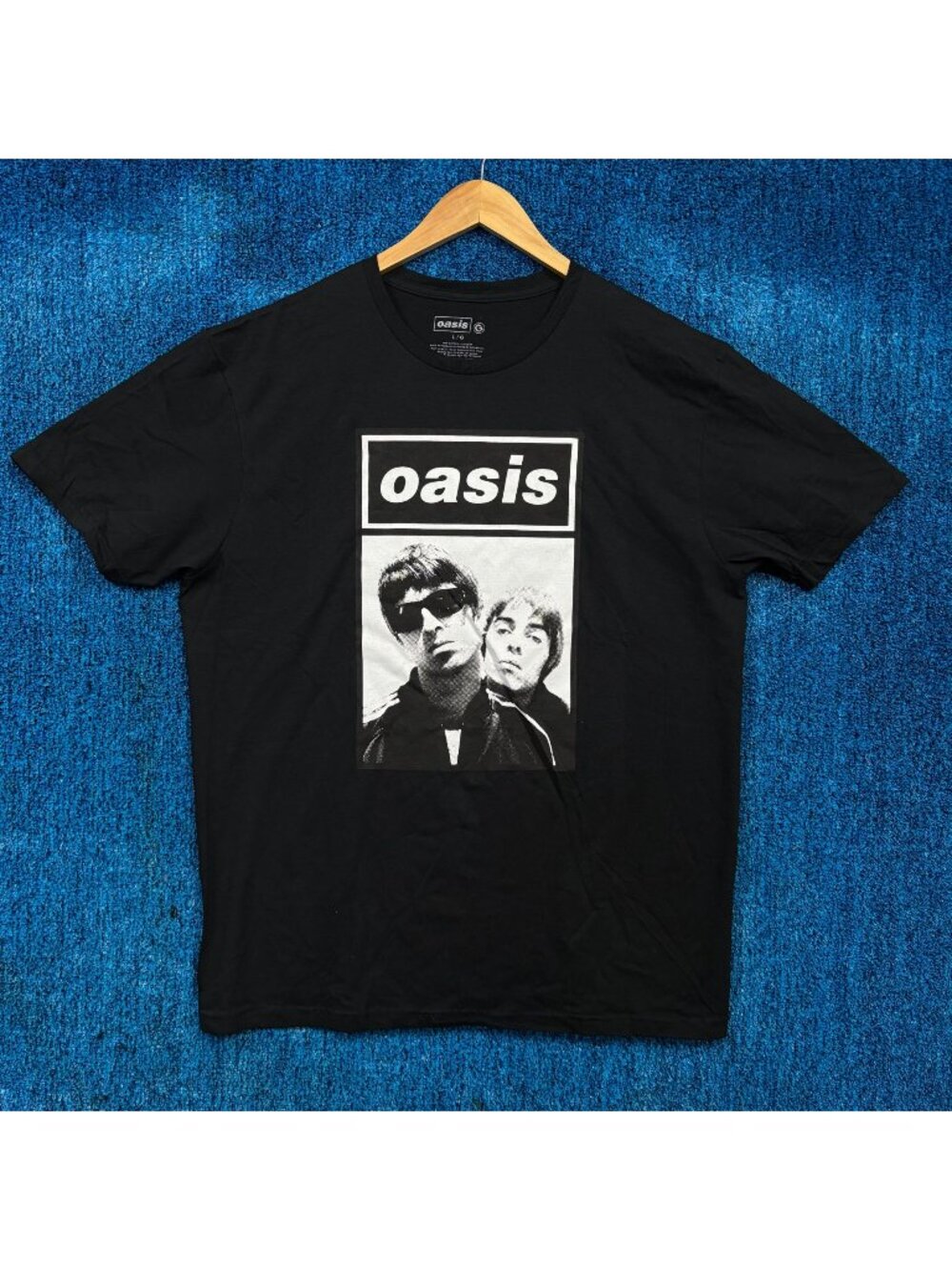 Oasis Noel and Liam Boxed Photo Rock Band Graphic T-Shirt Size Large